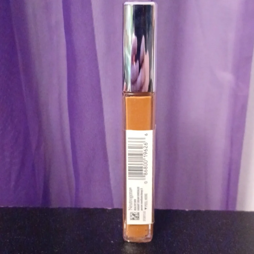 New Neutrogena Radiant Cream Concealer 0.24 fl oz. Pecan med/deep 02